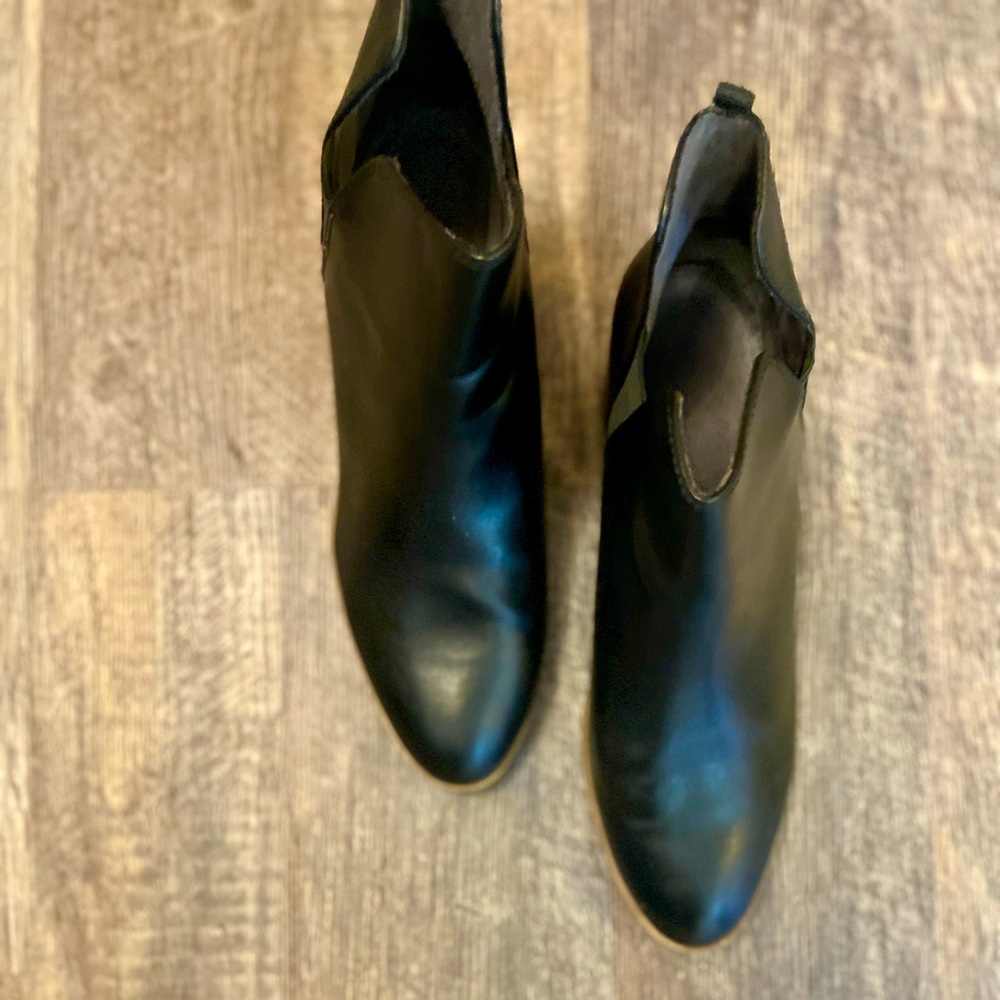 Dr. Scholl's Black Leather Ankle Booties